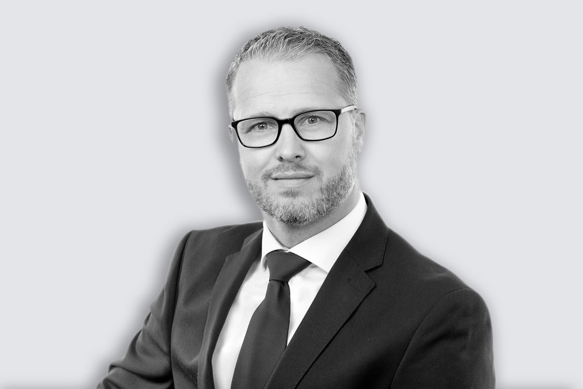 Head and shoulders image of Dennis de Bruin