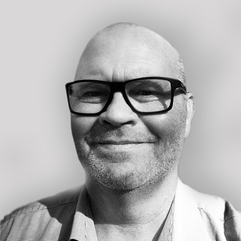 Head and shoulders image of Ian Salter