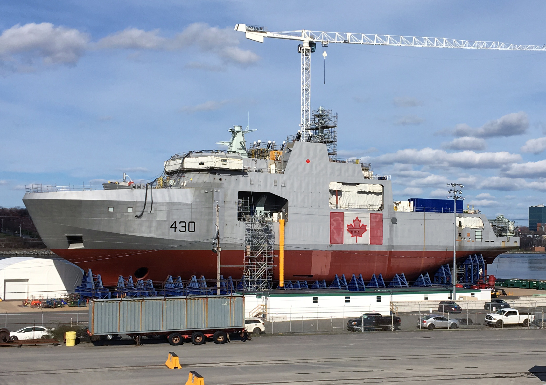 HMCS Harry Dewolf under construction